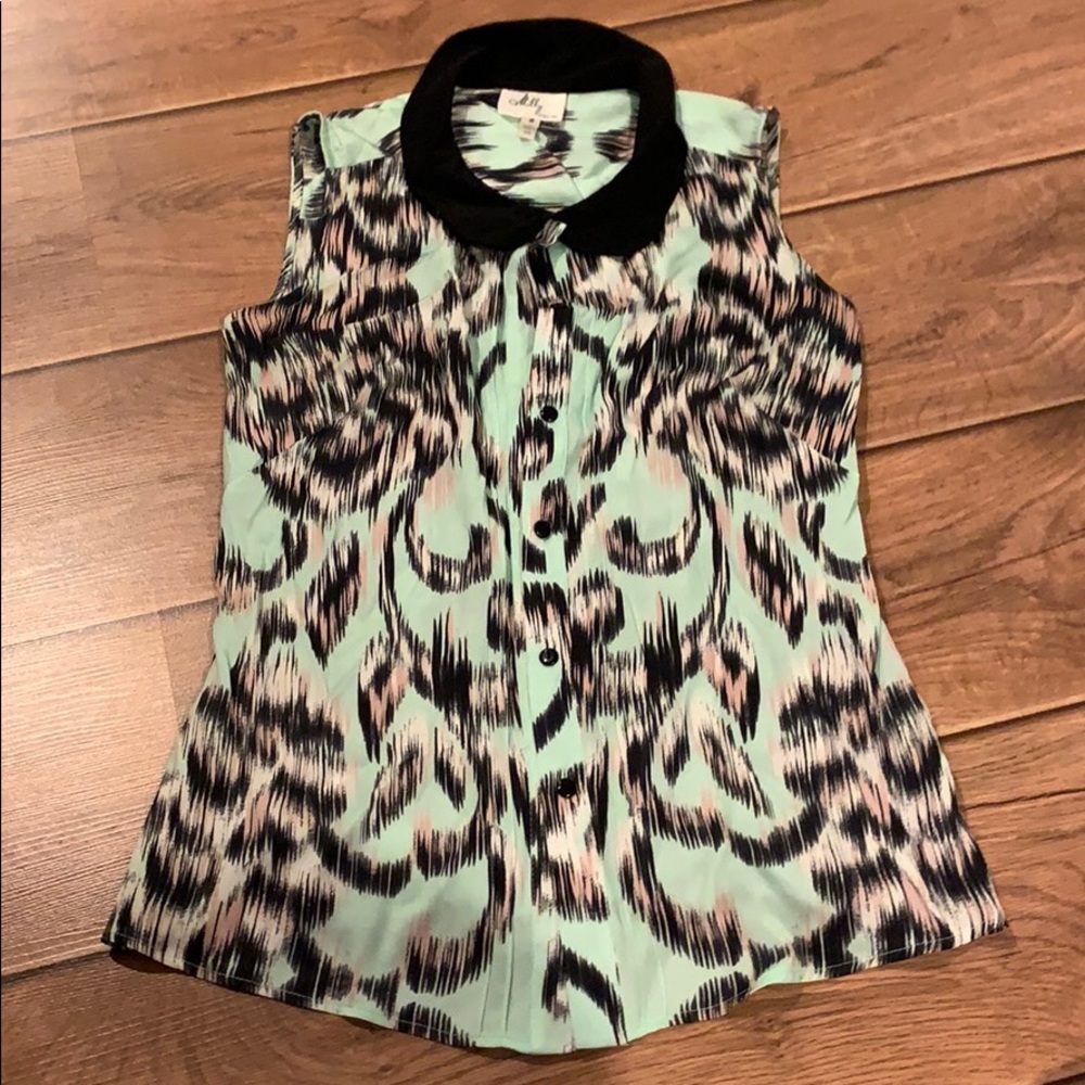 Milky tank top blouse
